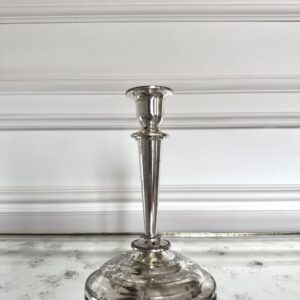 Candelabro de base redondeada