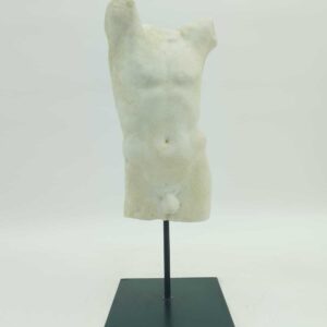 Escultura torso masculino desnudo