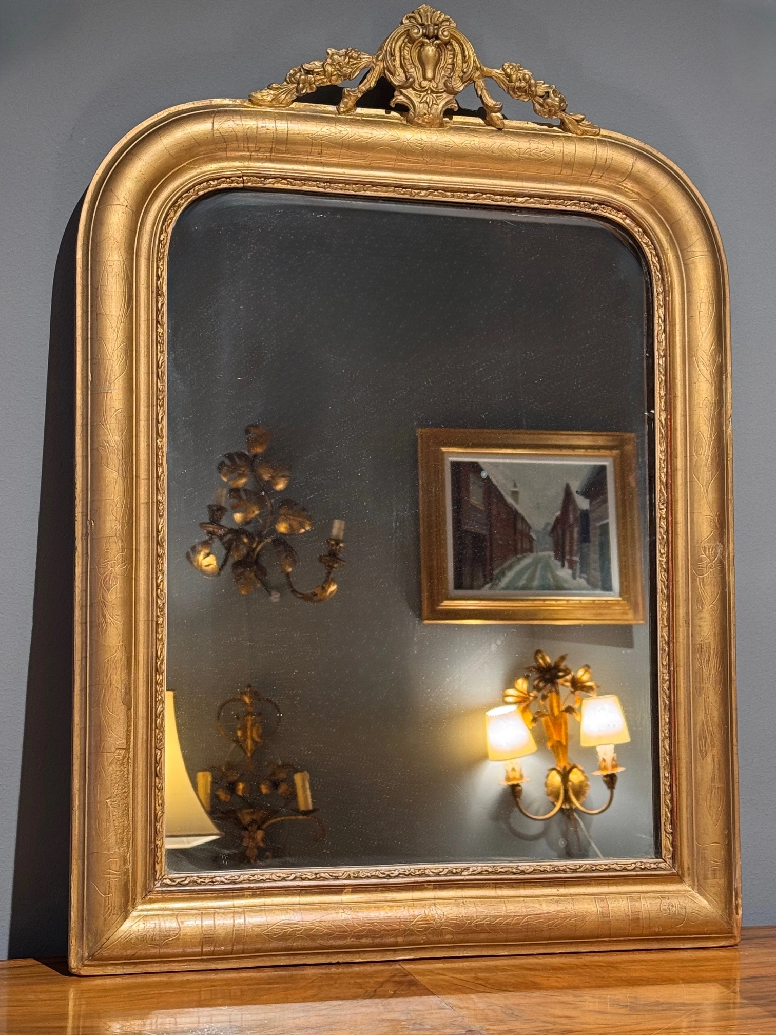 Espejo estilo Louis-Philippe con frontón