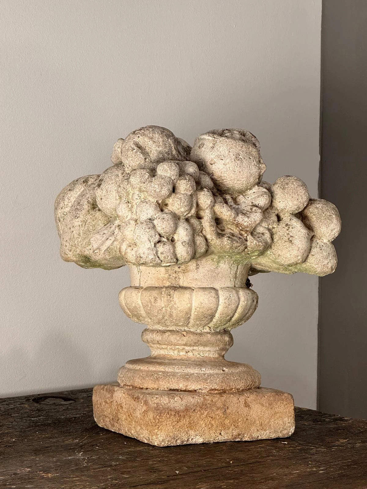 Frutero ornamental de jardín en piedra reconstituida - Imagen 2
